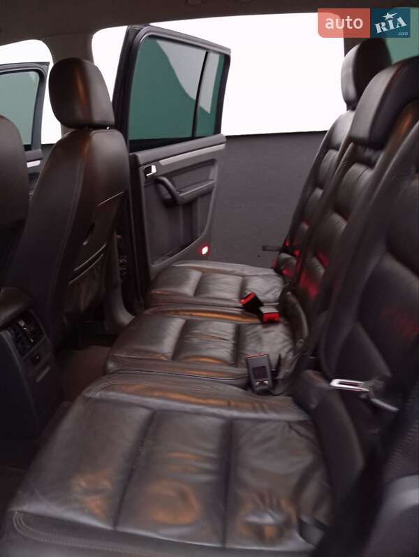 Минивэн Volkswagen Touran 2004 в Самборе