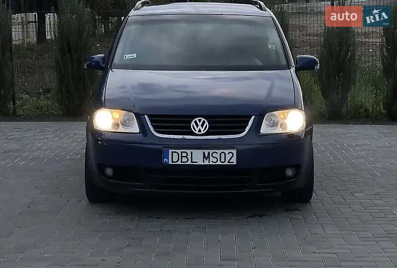 Мінівен Volkswagen Touran 2003 в 