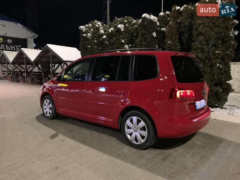 Минивэн Volkswagen Touran 2015 в Черновцах