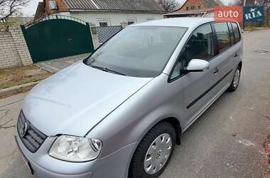 Минивэн Volkswagen Touran 2004 в 