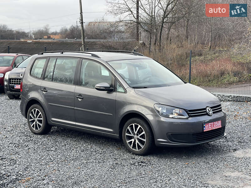 Минивэн Volkswagen Touran 2011 в Ровно