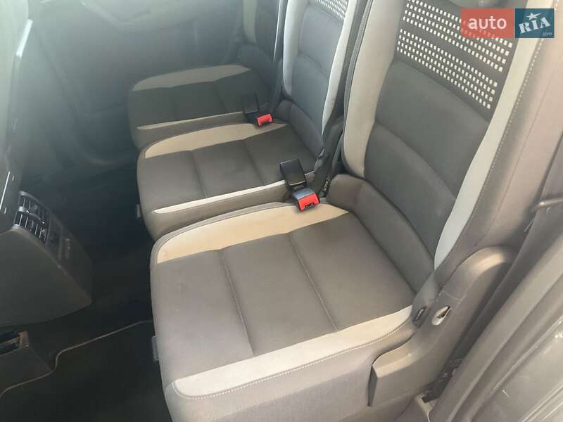 Минивэн Volkswagen Touran 2013 в Киеве