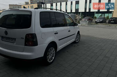 Мінівен Volkswagen Touran 2010 в Хмельницькому