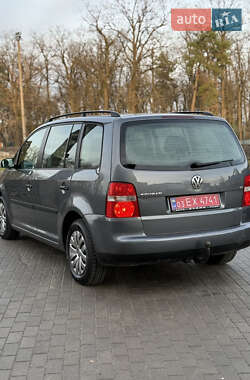 Минивэн Volkswagen Touran 2003 в Луцке