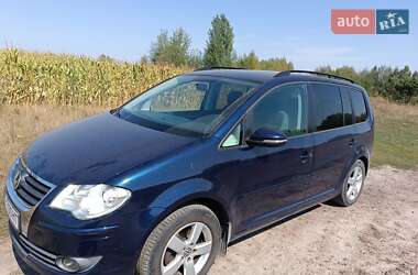 Мінівен Volkswagen Touran 2009 в Житомирі