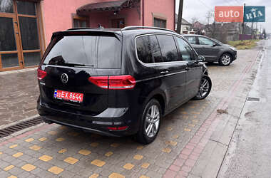 Микровэн Volkswagen Touran 2021 в Сваляве