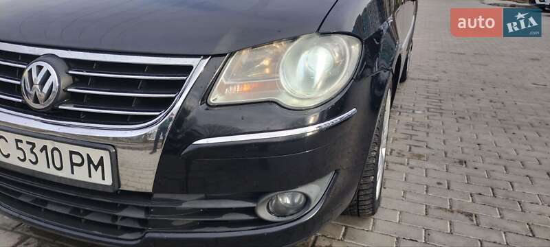 Мінівен Volkswagen Touran 2008 в Львові