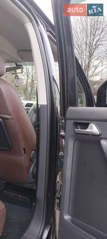 Мінівен Volkswagen Touran 2008 в Львові