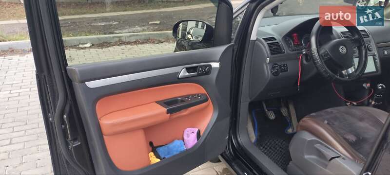 Мінівен Volkswagen Touran 2008 в Львові