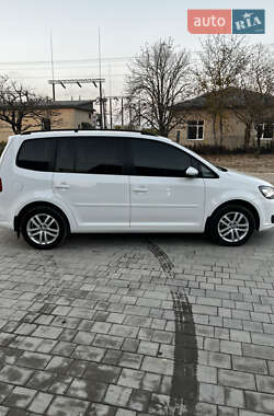 Минивэн Volkswagen Touran 2011 в Виноградове