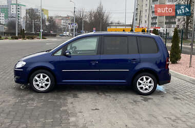 Минивэн Volkswagen Touran 2008 в Луцке