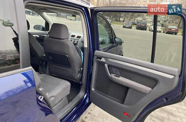 Минивэн Volkswagen Touran 2008 в Луцке