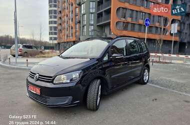 Минивэн Volkswagen Touran 2014 в Киеве