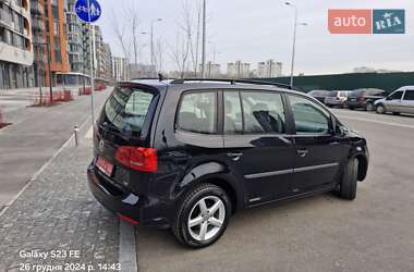 Минивэн Volkswagen Touran 2014 в Киеве