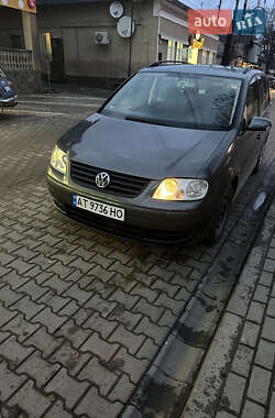 Минивэн Volkswagen Touran 2004 в Косове