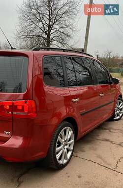 Мінівен Volkswagen Touran 2013 в Лубнах