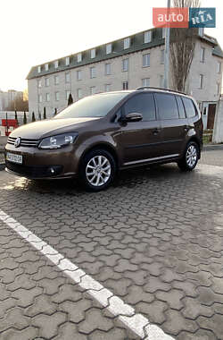 Мінівен Volkswagen Touran 2013 в Києві