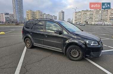 Мінівен Volkswagen Touran 2013 в Києві