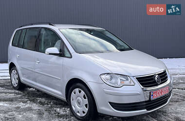 Мінівен Volkswagen Touran 2009 в Івано-Франківську