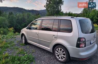 Минивэн Volkswagen Touran 2010 в 