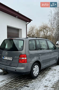 Мінівен Volkswagen Touran 2005 в Звягелі