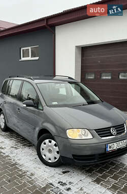 Мінівен Volkswagen Touran 2005 в Звягелі