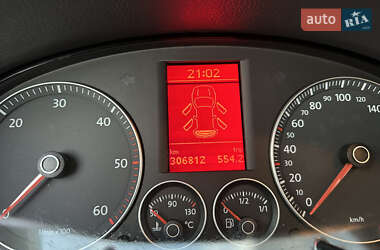 Минивэн Volkswagen Touran 2009 в 