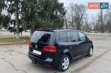 Минивэн Volkswagen Touran 2011 в Новоархангельске