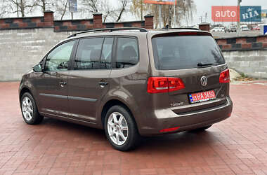 Мінівен Volkswagen Touran 2012 в Рівному