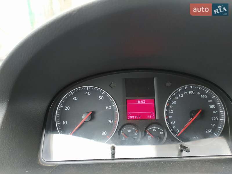 Минивэн Volkswagen Touran 2005 в Чернигове