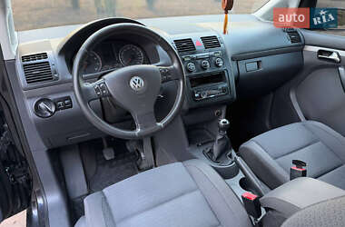 Мінівен Volkswagen Touran 2004 в Харкові