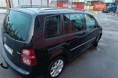 Минивэн Volkswagen Touran 2007 в Киеве