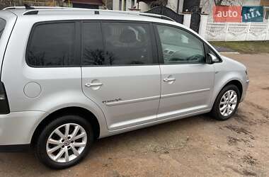 Мінівен Volkswagen Touran 2010 в Коростені