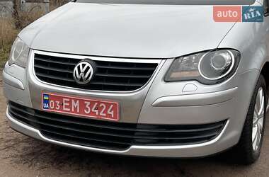 Мінівен Volkswagen Touran 2010 в Коростені