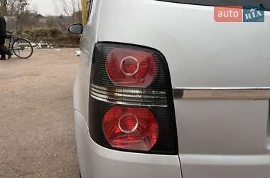 Мінівен Volkswagen Touran 2010 в Коростені