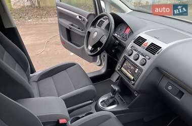 Мінівен Volkswagen Touran 2010 в Коростені