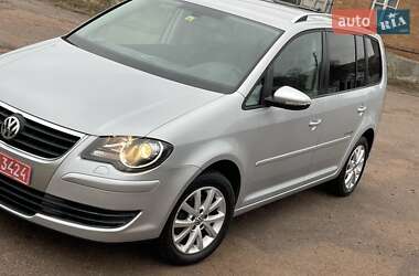 Мінівен Volkswagen Touran 2010 в Коростені