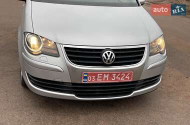 Мінівен Volkswagen Touran 2010 в Коростені