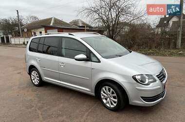 Мінівен Volkswagen Touran 2010 в Коростені