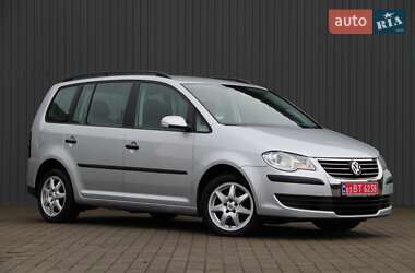 Мінівен Volkswagen Touran 2008 в Сарнах