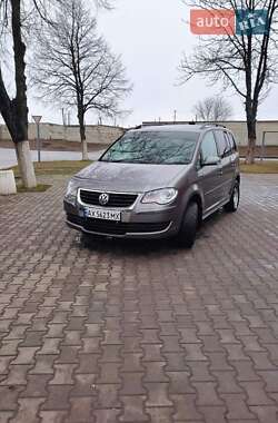 Минивэн Volkswagen Touran 2006 в 