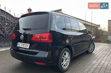 Мінівен Volkswagen Touran 2011 в Нововолинську