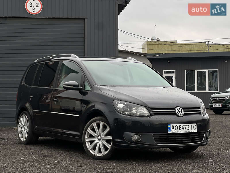 Мінівен Volkswagen Touran 2014 в Ужгороді