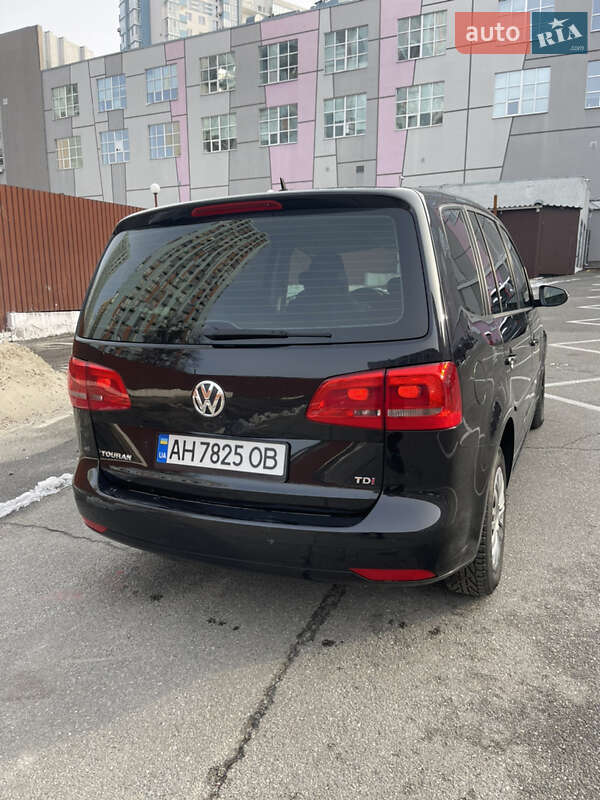 Минивэн Volkswagen Touran 2014 в Одессе