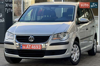 Мінівен Volkswagen Touran 2010 в Житомирі