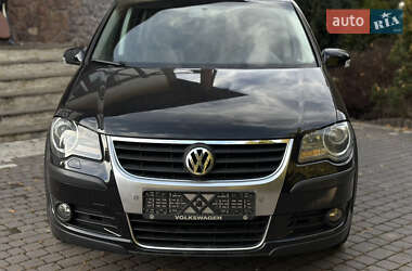 Минивэн Volkswagen Touran 2008 в Городке