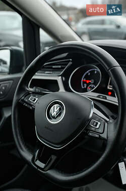Микровэн Volkswagen Touran 2020 в 