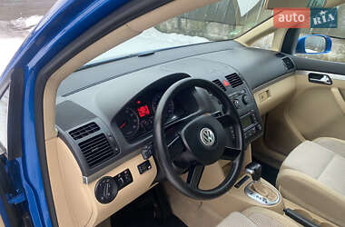 Минивэн Volkswagen Touran 2004 в Ивано-Франковске