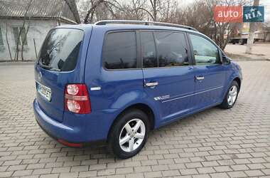 Мінівен Volkswagen Touran 2009 в Житомирі