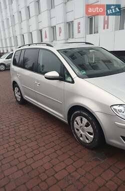 Мінівен Volkswagen Touran 2010 в Кам'янському